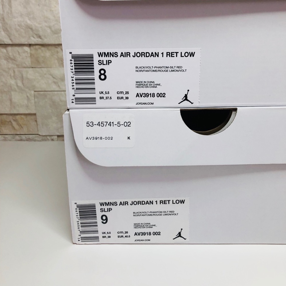 WMNS AIR JORDAN 1 RET LOW - Picture 7 of 8